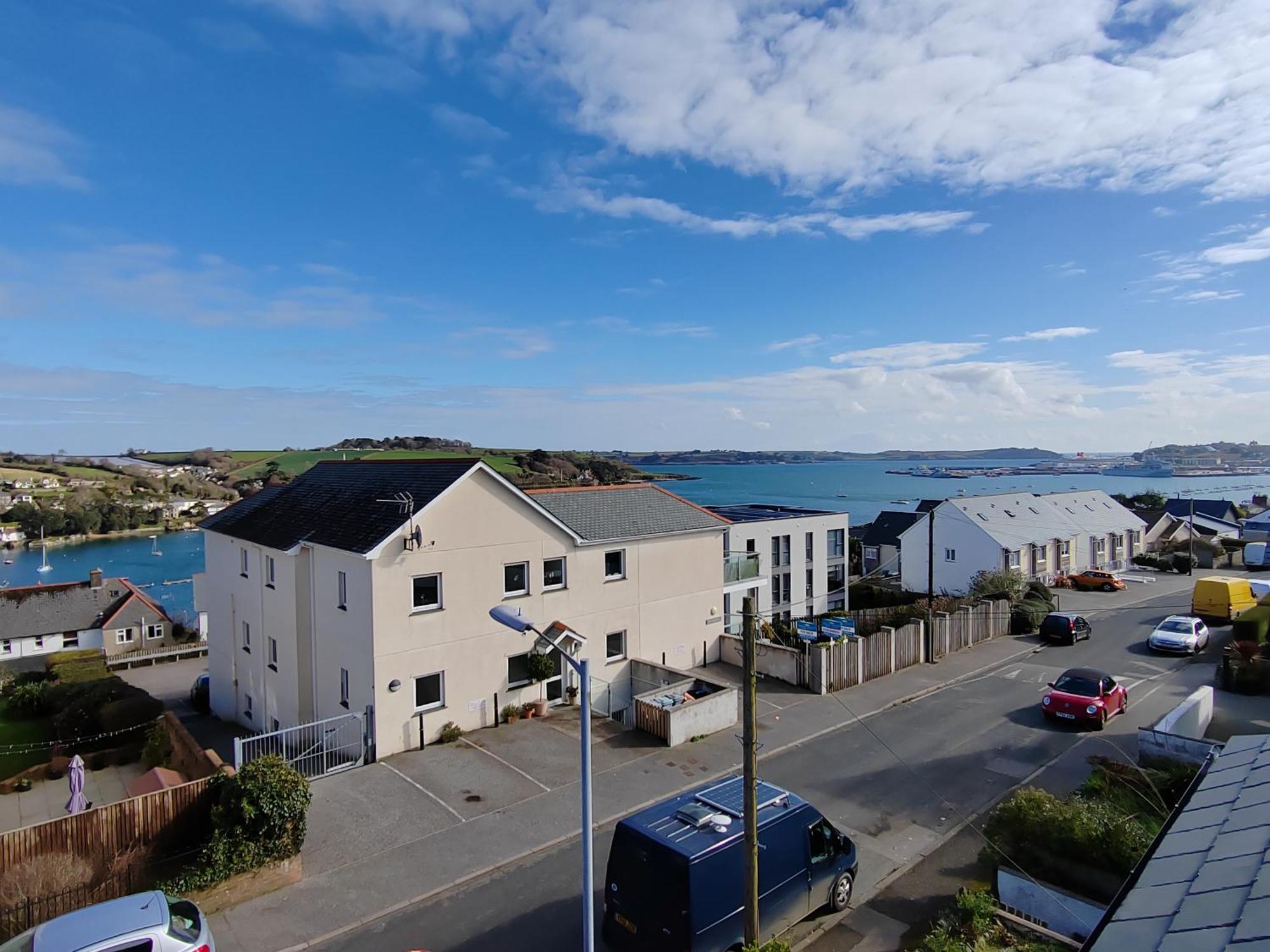 Willa Modern Open Plan House, Sea Views And Hot Tub Falmouth Zewnętrze zdjęcie